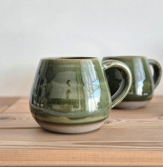 Ly gốm men xanh rêu phong cách rustic